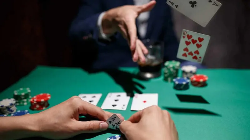 Cách quan sát và học hỏi từ đối thủ trong poker